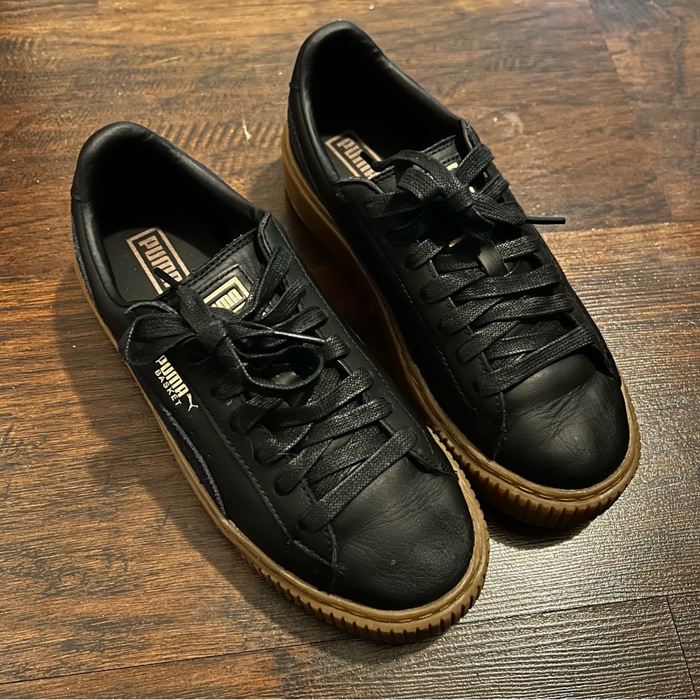 Puma Women’s Black Sneakers